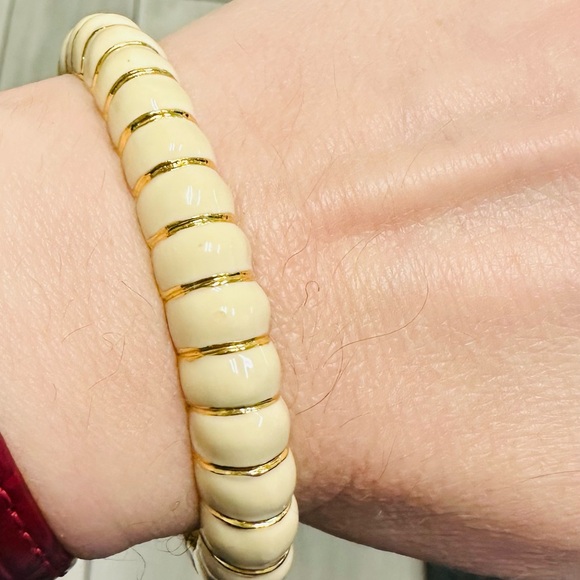 Elegant Beige Bangle Bracelet - Picture 3 of 4